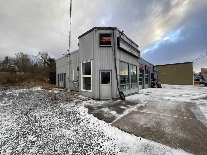 More Photos Of 2825 Hwy 2, Admiral Rock Auto Repair For Sale