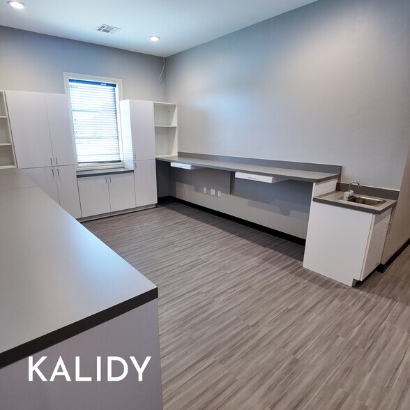More Photos Of 2220 NW 164th St, Edmond Office For Sale