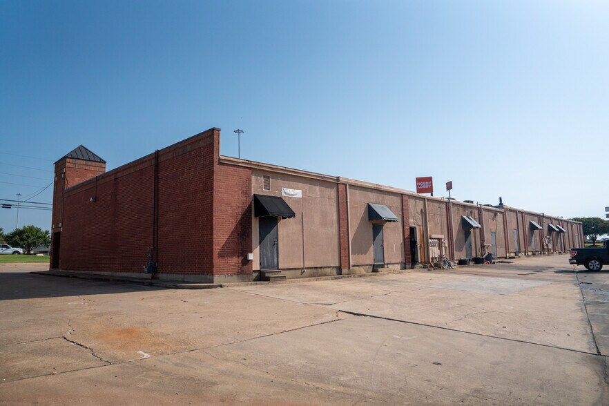 More Photos Of 3701 Mall Ln, Texarkana Unknown For Lease