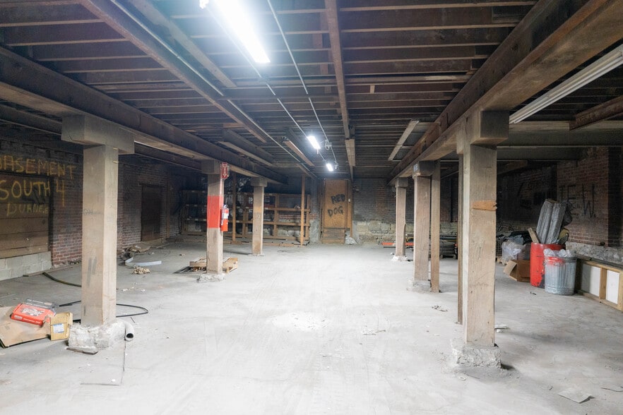 More Photos Of 2424 Columbus Rd, Springfield Warehouse For Sale