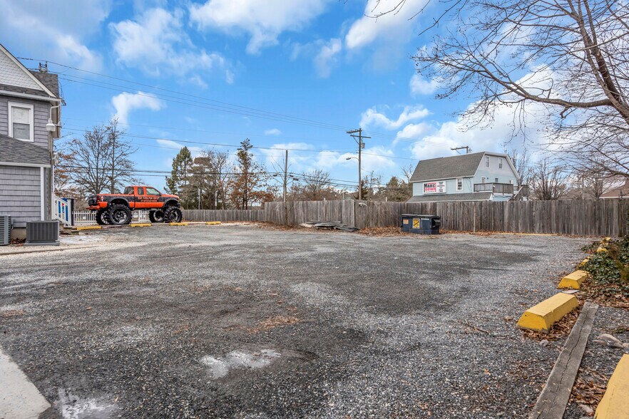 More Photos Of 59 N Main St, Manahawkin Freestanding For Sale