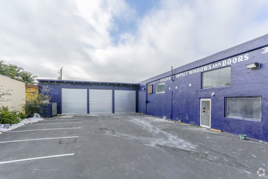 More Photos Of 142 W 29th St, Hialeah Auto Repair For Sale
