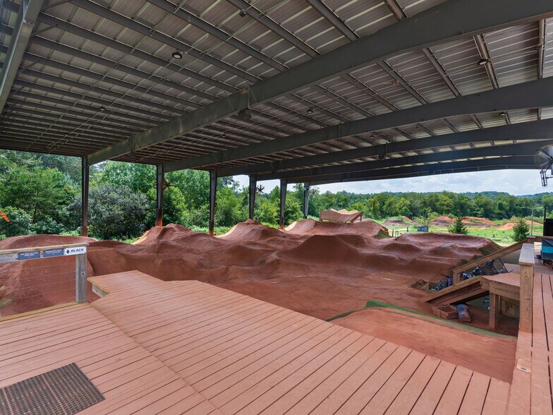 More Photos Of 701 Old Fanning Bridge Rd, Fletcher Sports And Entertainment For Sale