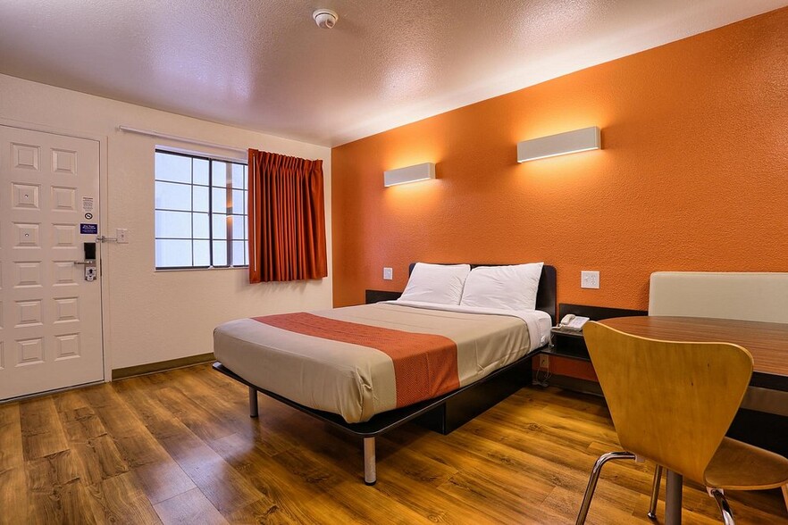 More Photos Of 1368 N McDowell Blvd, Petaluma Hotel For Sale