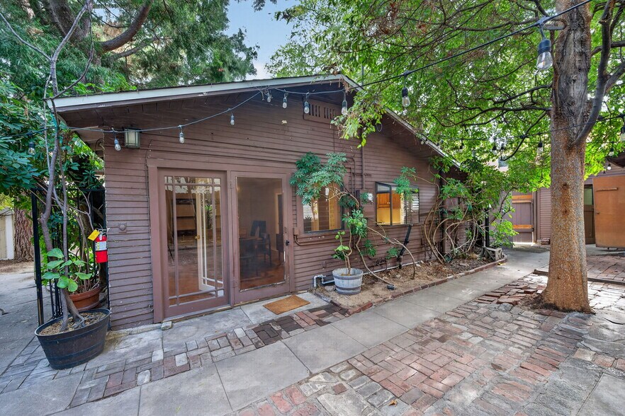 More Photos Of 119 S Adams St, Glendale Multifamily For Sale