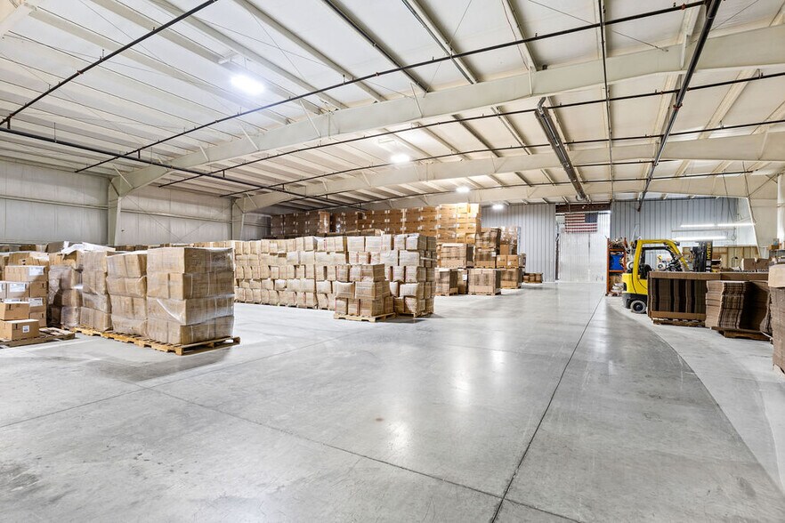 More Photos Of 2000 Ashley Rd, Morris Manufacturing For Lease