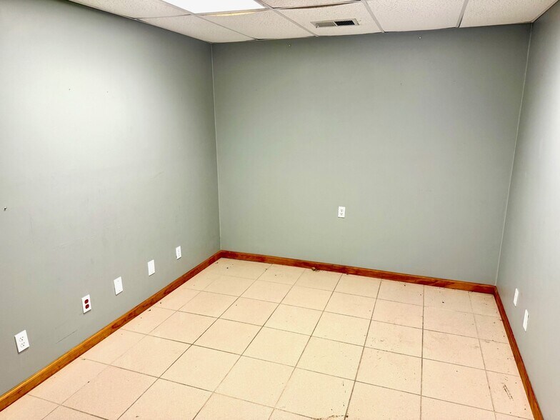 More Photos Of 5291 MO-25, Cape Girardeau Industrial For Sale