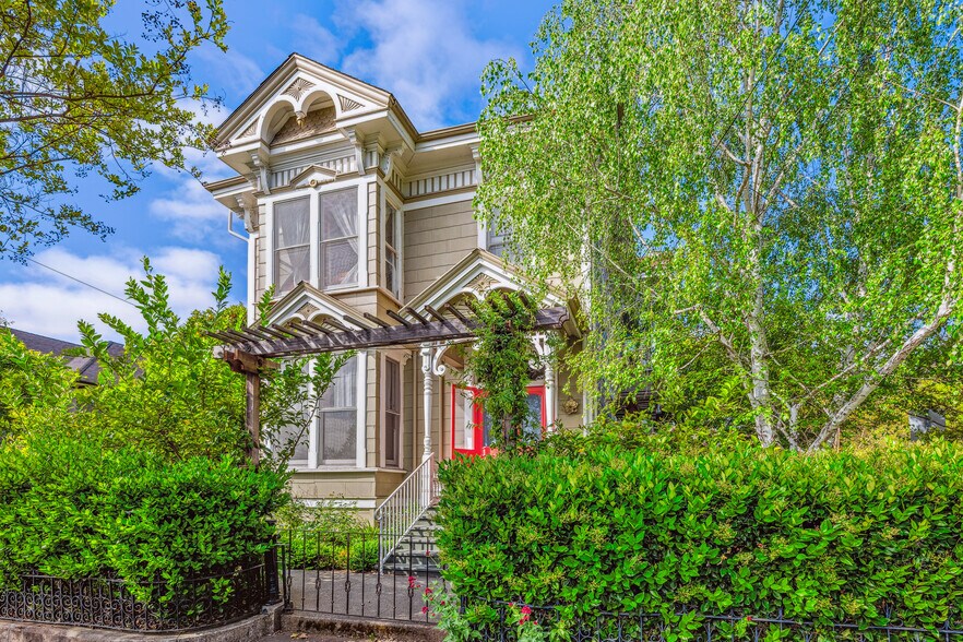 Primary Photo Of 1645 Main St, Napa Apartments For Sale