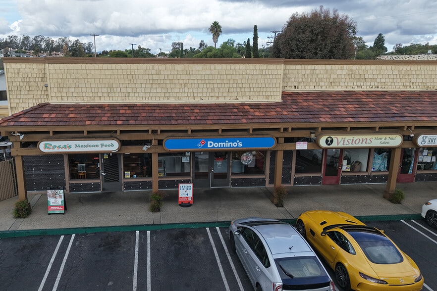 More Photos Of 1075-1079 S Mission Rd, Fallbrook Unknown For Lease