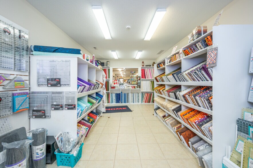 More Photos Of 15 Main St SE, Bondurant Storefront For Sale