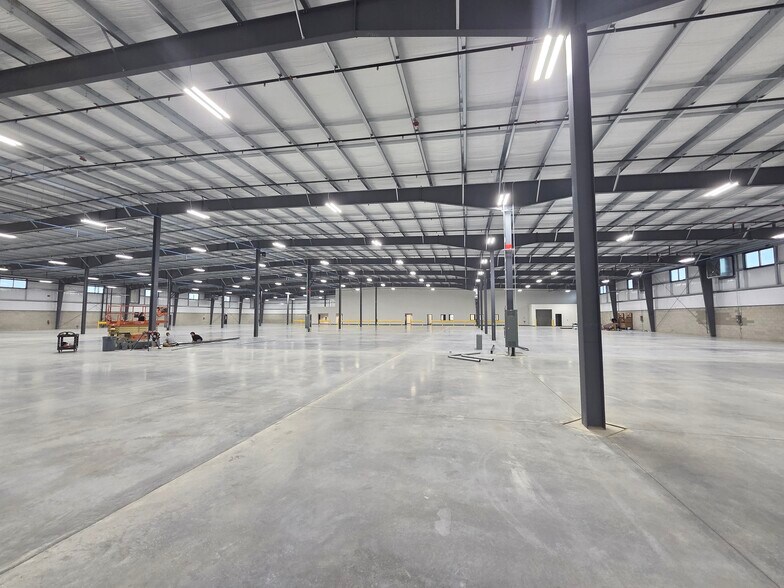 More Photos Of 445 N Sheridan, South Bend Manufacturing For Sale