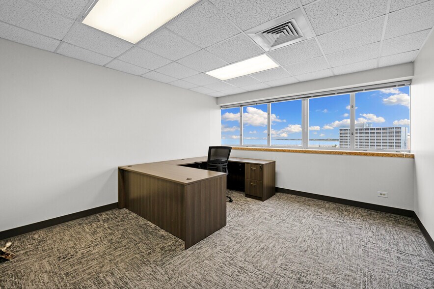 More Photos Of 500 N Water St, Corpus Christi Office For Lease
