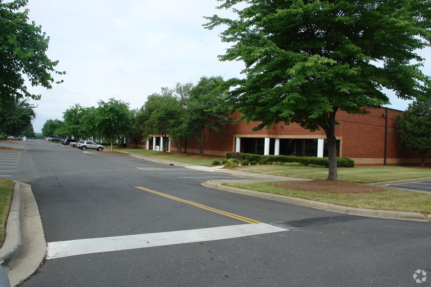 More Photos Of 4217 Pleasant Rd, Fort Mill Distribution For Lease