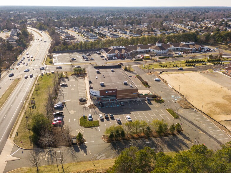 More Photos Of 31 Mule Rd, Toms River Drugstore For Lease