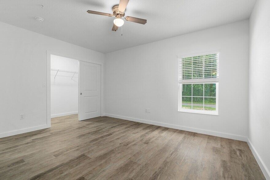 More Photos Of 2755 SE 17th St, Ocala Apartments For Sale