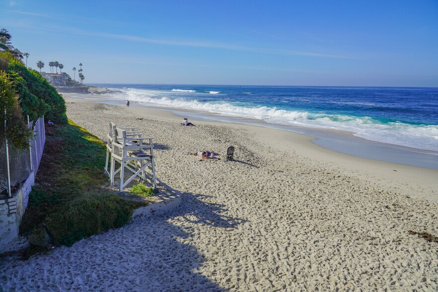 More Photos Of 7425 La Jolla Blvd, La Jolla Apartments For Sale