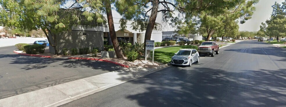 More Photos Of 211-381 E Chilton Dr, Chandler Warehouse For Lease