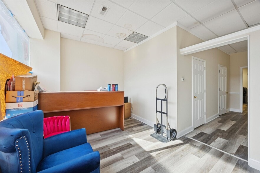 More Photos Of 137 MacDade Blvd, Folsom Medical For Sale