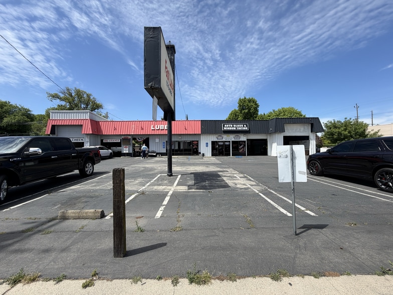 More Photos Of 529 McHenry Ave, Modesto Freestanding For Sale