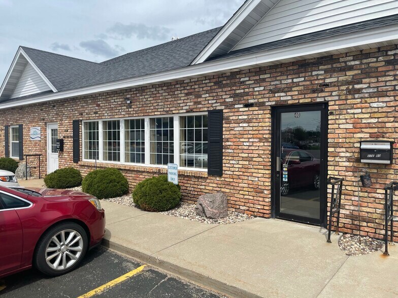 More Photos Of 2811 8th St, Wisconsin Rapids Office For Lease