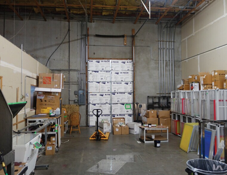 More Photos Of 361-443 Steelhead Way, Boise Warehouse For Lease