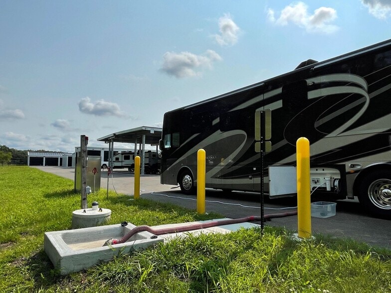 More Photos Of 32550 N US Highway 12, Volo Self Storage For Lease