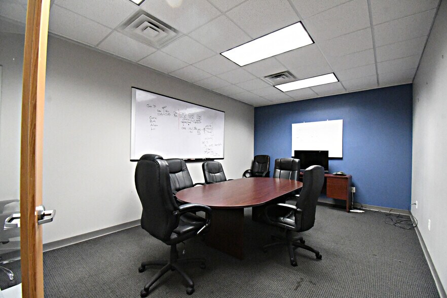 More Photos Of 10401 Town Park Dr, Houston Medical For Lease