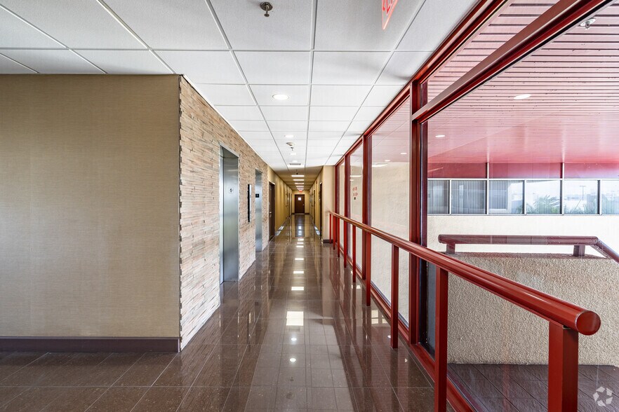 More Photos Of 1111 Kane Concourse, Bay Harbor Islands Loft Creative Space For Lease