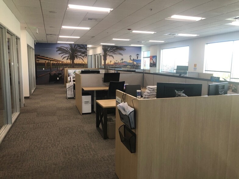 More Photos Of 1025 Creekside Ridge Dr, Roseville Office For Sale