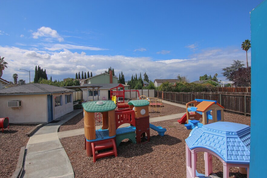 More Photos Of 1133 Piedmont Rd, San Jose Schools For Sale