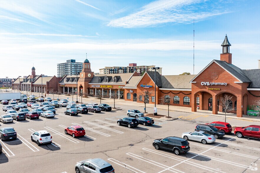 Primary Photo Of 23675-23765 Greenfield Rd, Southfield Unknown For Lease