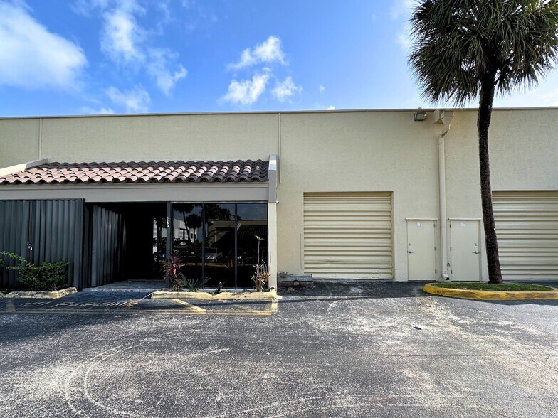 More Photos Of 6175 NW 167th St, Hialeah Light Manufacturing For Sale