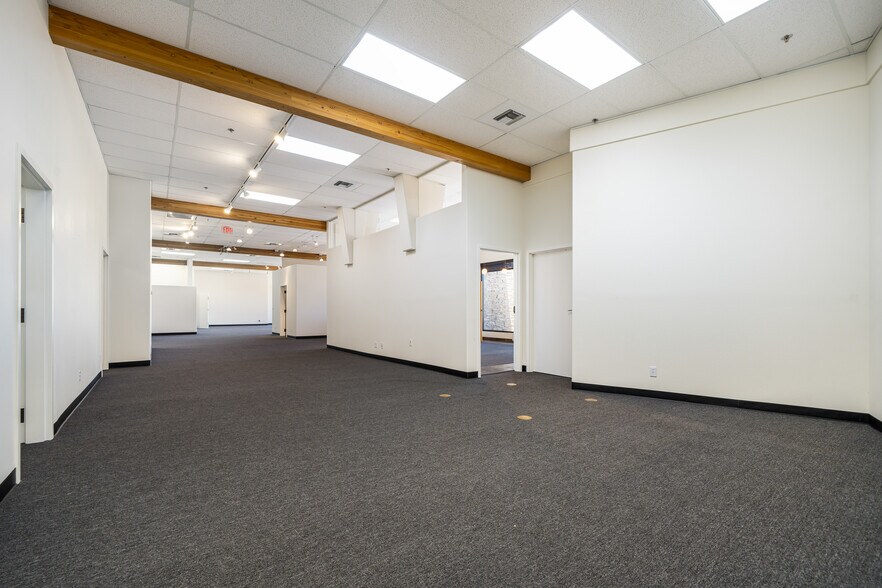 More Photos Of 70225 Highway 111, Rancho Mirage Storefront Retail Office For Lease
