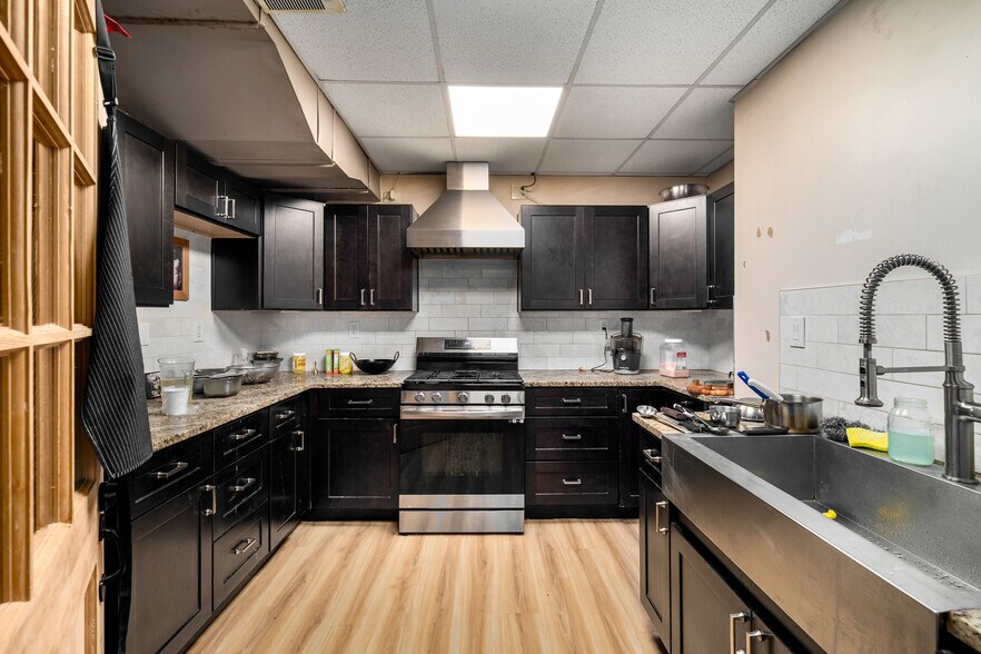 More Photos Of 1776 Sylvan Rd SW, Atlanta Religious Facility For Sale