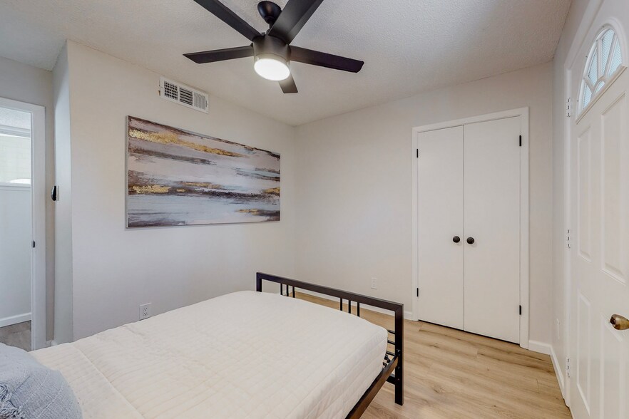 More Photos Of 1309 Virginia St NE, Albuquerque Apartments For Sale