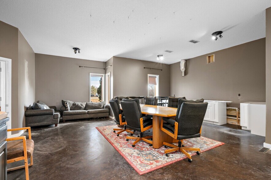 More Photos Of 16015 NE Central Ave, Ham Lake Office For Sale