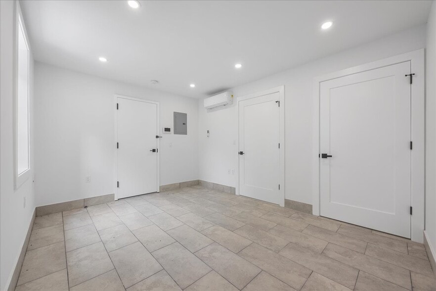 More Photos Of 2740 Sexton Pl, Bronx Apartments For Sale