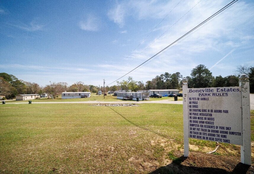 More Photos Of 1081 Davis Cir, Thomson Manufactured Housing Mobile Home Park For Sale