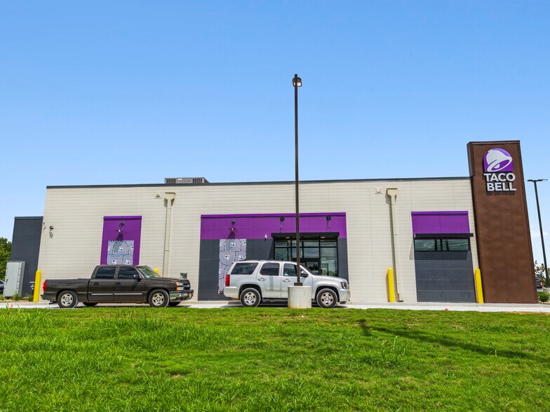 More Photos Of 2370 Hwy171 Hwy, Stonewall Fast Food For Sale