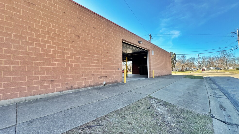 More Photos Of Pippin Rd @ Adams Rd, Cincinnati Unknown For Lease