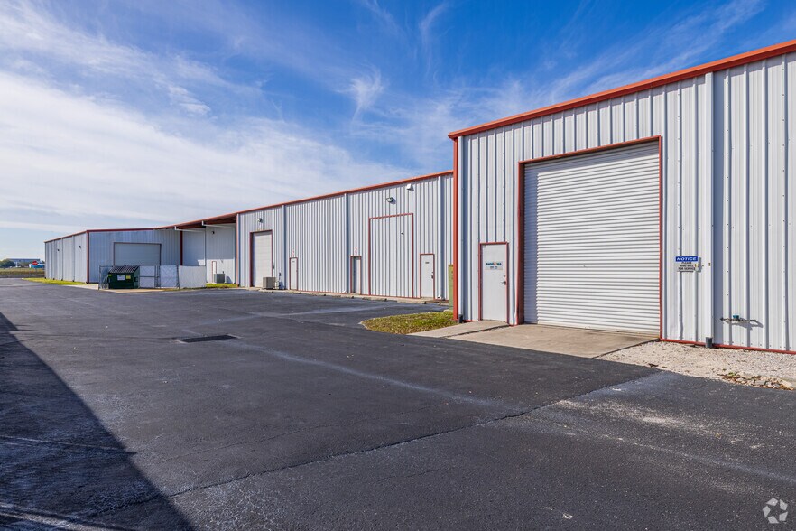 More Photos Of 600 Tallevast Rd, Sarasota Light Manufacturing For Lease