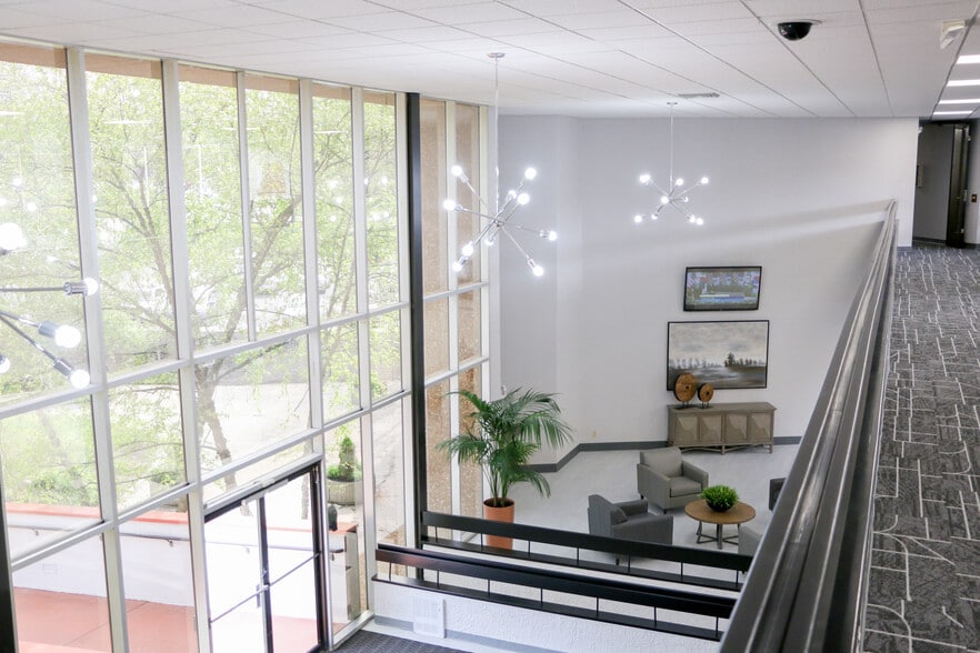 More Photos Of 6797 N High St, Worthington Unknown For Lease