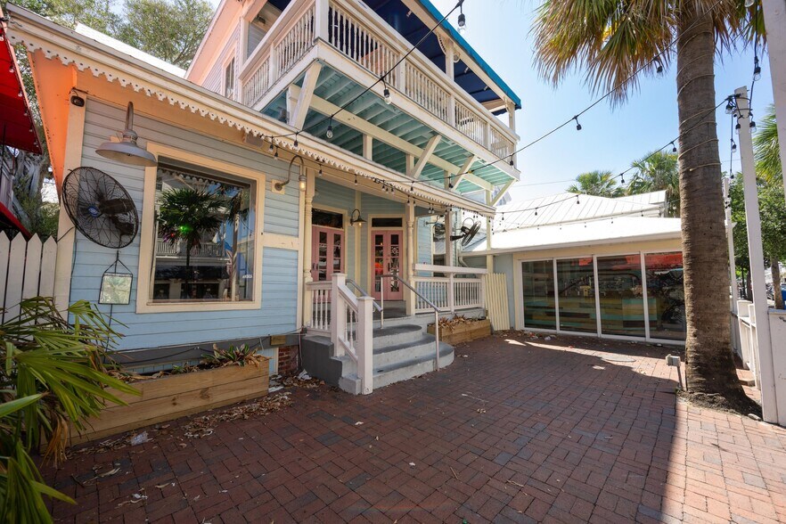 More Photos Of 221 Duval St, Key West Restaurant For Lease