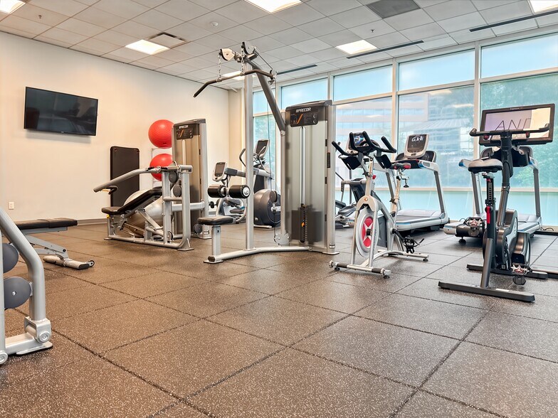 More Photos Of 4600 S Syracuse St, Denver Coworking Space