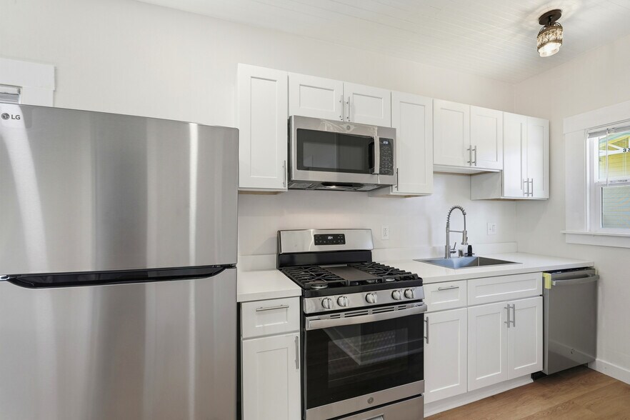 More Photos Of 338 Garretson Ave, Rodeo Apartments For Sale