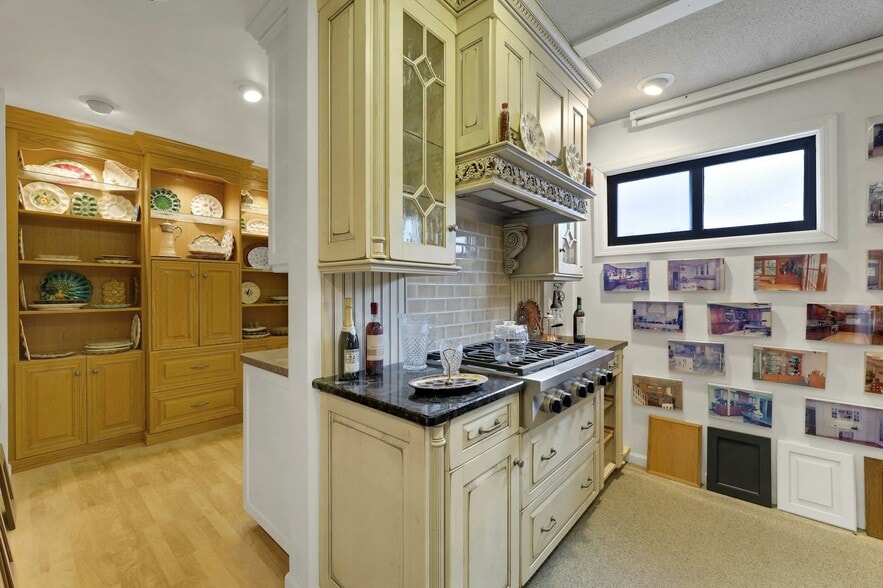 More Photos Of 209-211 Central Ave, East Newark Manufacturing For Sale