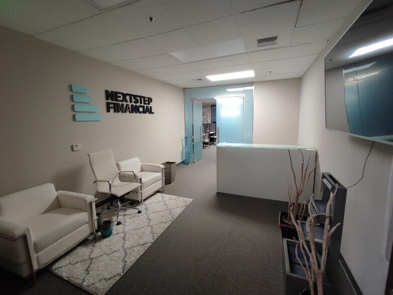 More Photos Of 25391 Commercentre Dr, Lake Forest Coworking Space