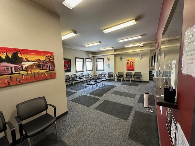 More Photos Of 4306 Richmond Rd SW, Calgary Medical For Sale