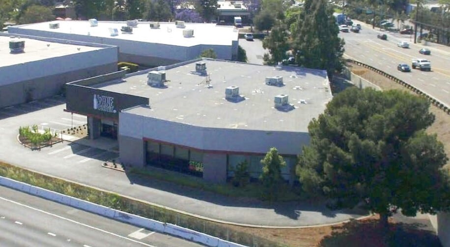 More Photos Of 1544 E Warner Ave, Santa Ana Showroom For Sale