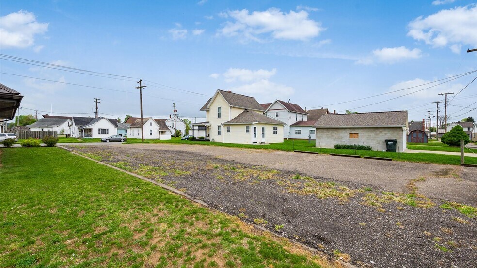 More Photos Of 1146 Walnut St, Coshocton Office For Sale